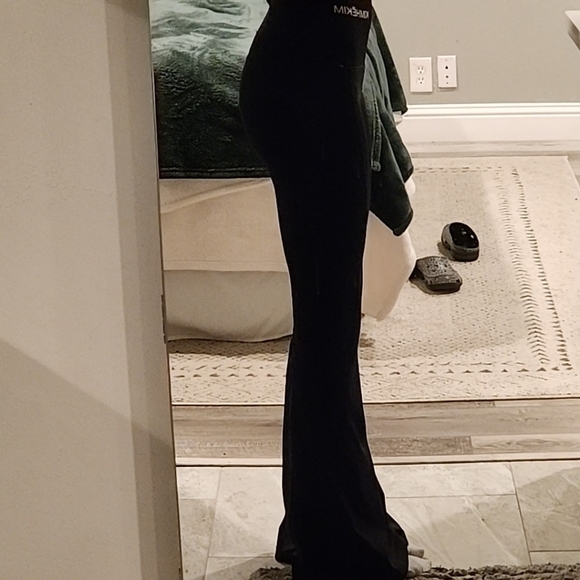 Flare Leggings, Size S, Polyester/Spandex Mix, KIMHĒKIM (made in Korea) - Picture 3 of 16